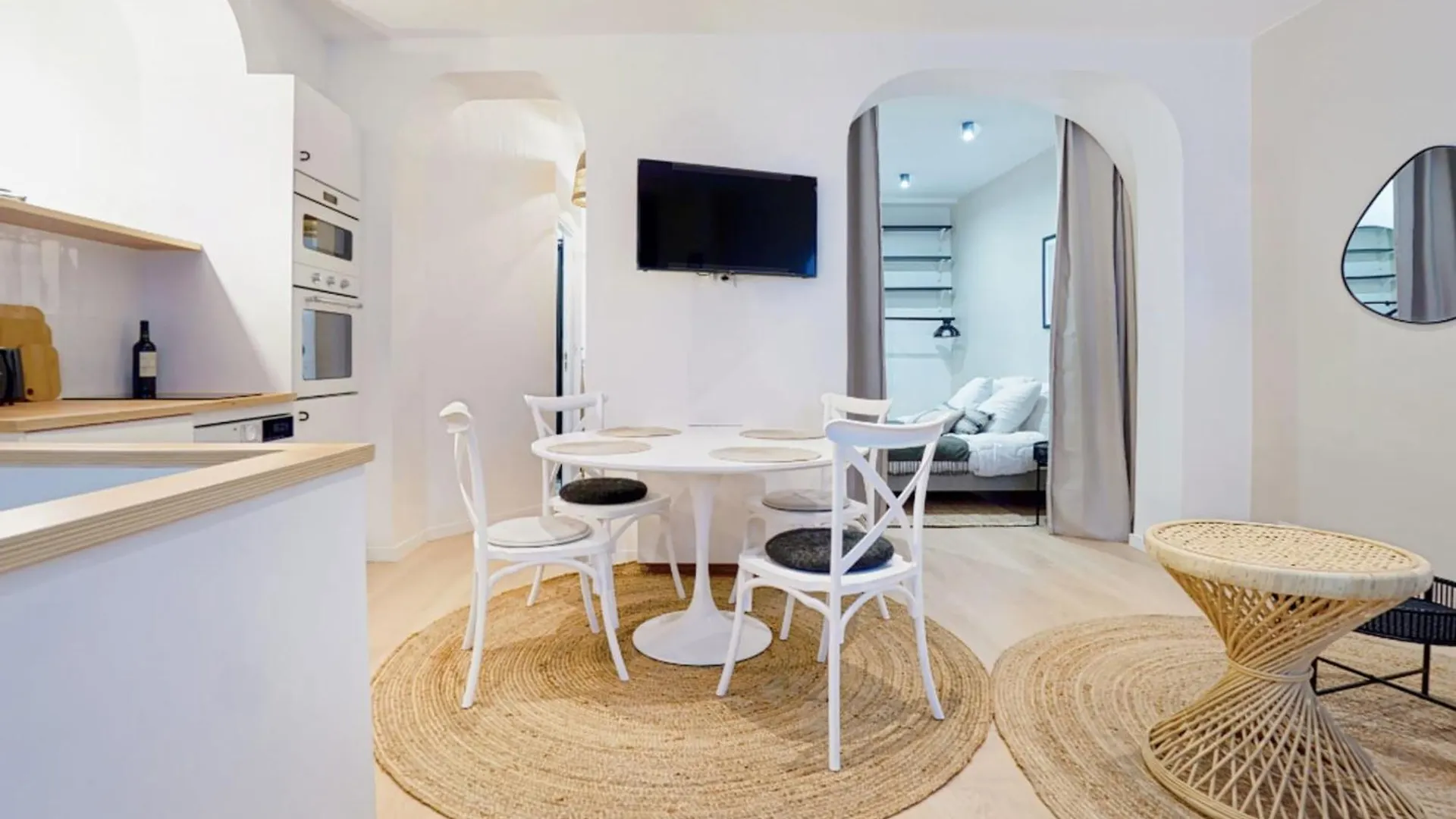 Comfortable And Ideally Located In Paris 15 Daire