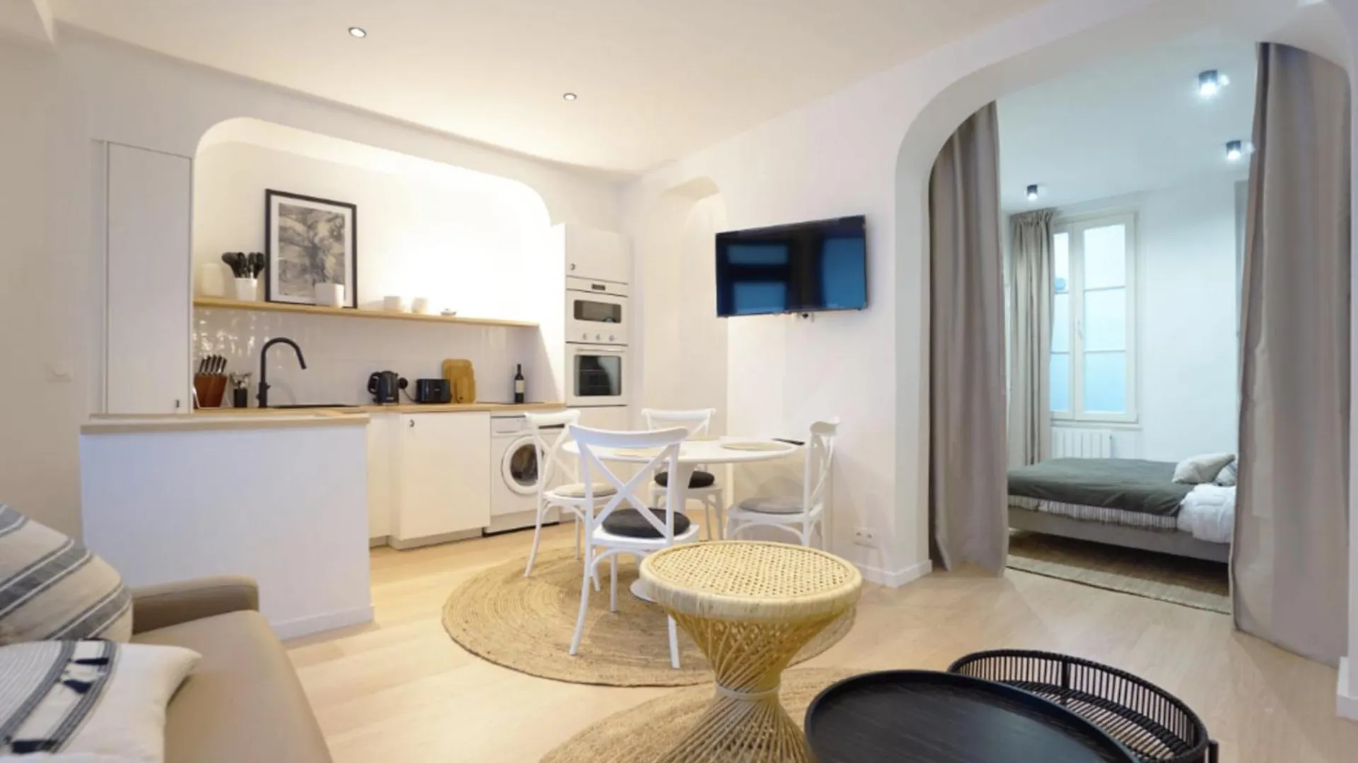Comfortable And Ideally Located In Paris 15 Fransa